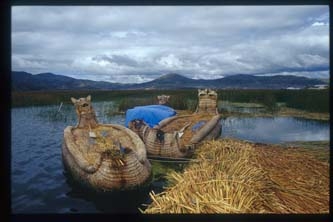 2002_peru_titicaca_huros_boat