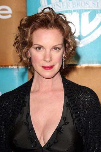 elizabeth perkins